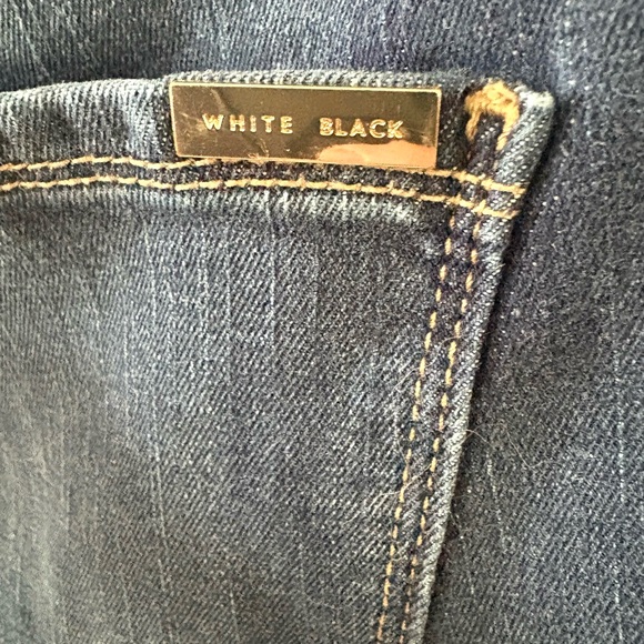 White House Black Market Dark Blue Skinny Jeans - Picture 4 of 7